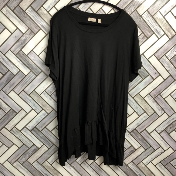 LOGO Black Ruffle Bottom Short Sleeve Tunic